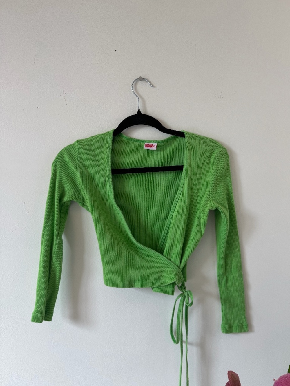 Lisa Says Gah Wrap Top